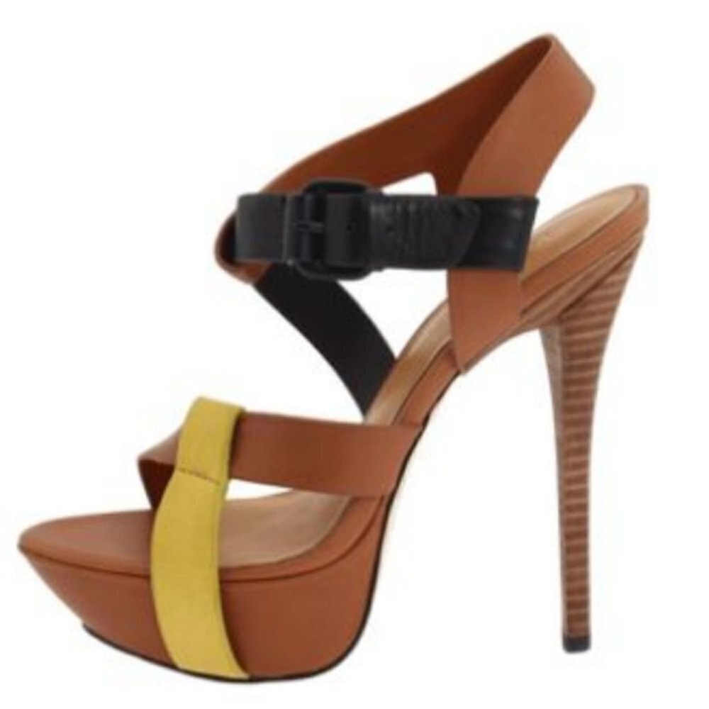 GORGEOUS L.A.M.B. by Gwen Stefani Tan with Blk & Yellow Platform Stiletttos👠🛍